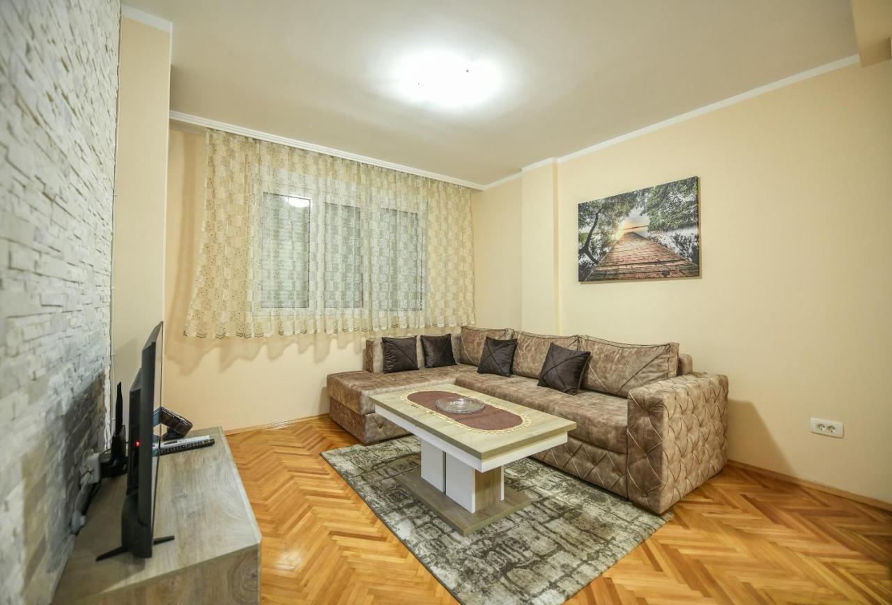 Apartman Centar 2 포드고리차 외부 사진